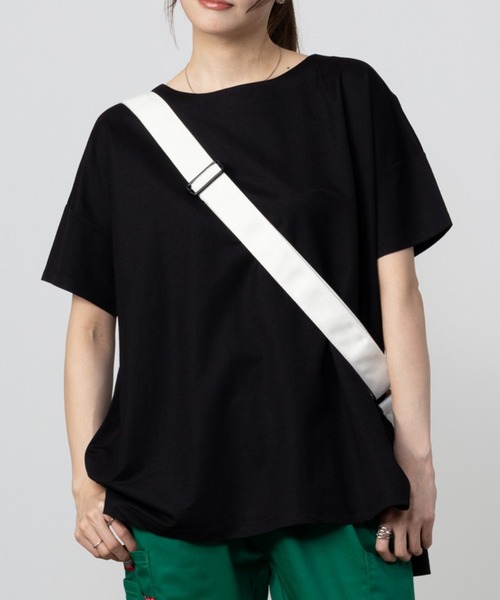 NAVY(ネイビー)の「NAVY サラリ冷感 制菌加工 オーバーサイズ裾スリットTシャツ(Tシャツ/カットソー・レディース・オリーブ/ブラック/チャコールグレー/オフホワイト・M/L)」の3枚目の写真