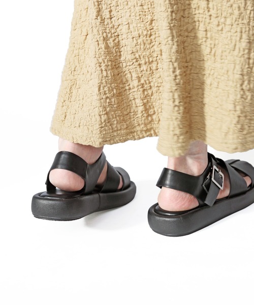 RiiiKa(リーカ)の「【RiiiKa/リーカ】厚底グルカサンダル(サンダル・レディース・ブラック/イエロー/アイボリー・L/M/S/LL)」の5枚目の写真