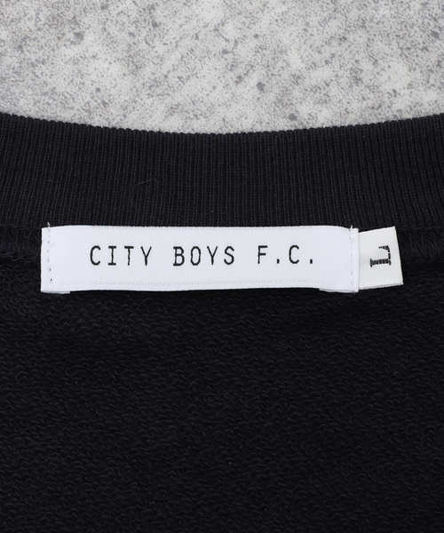 417 EDIFICE（フォーワンセブンエディフィス）の「【CITY BOYS FC / シティボーイズFC】417別注 Squad 刺繍クルー（Tシャツ/カットソー・メンズ・ネイビー/チャコールグレー・MEDIUM/LARGE）」の15枚目の写真