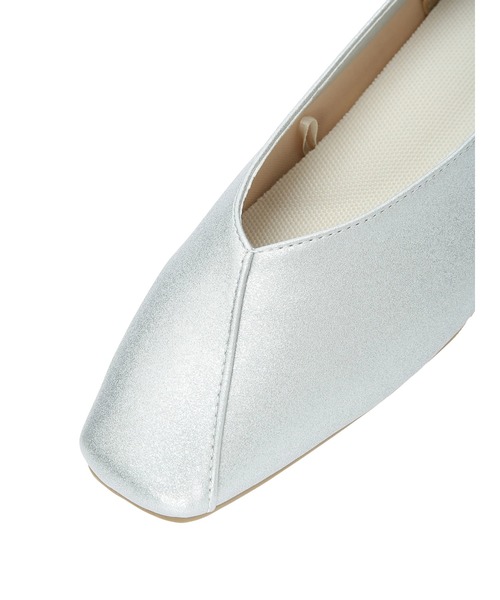 AMERICAN HOLIC（アメリカンホリック）の「【整履き】切り替えスクエアフラットパンプス（パンプス・レディース・シルバー/ブラック/アイボリー・S/M/L）」の10枚目の写真