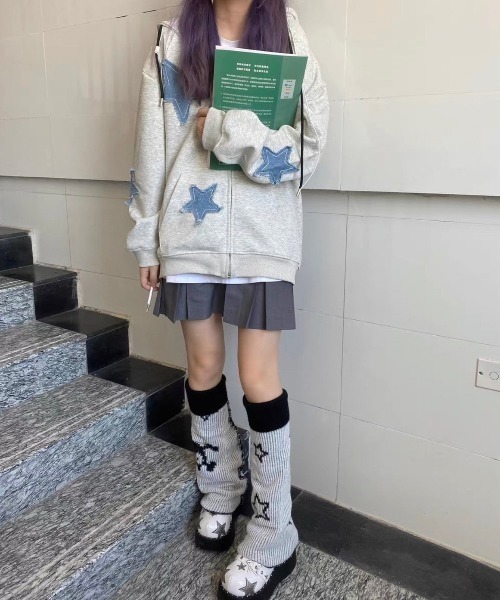 VIBGYOR（ヴィブジョー）の「スターパッチワークパーカー(BQ)（パーカー・レディース・グレー/ブラック・FREE）」の3枚目の写真