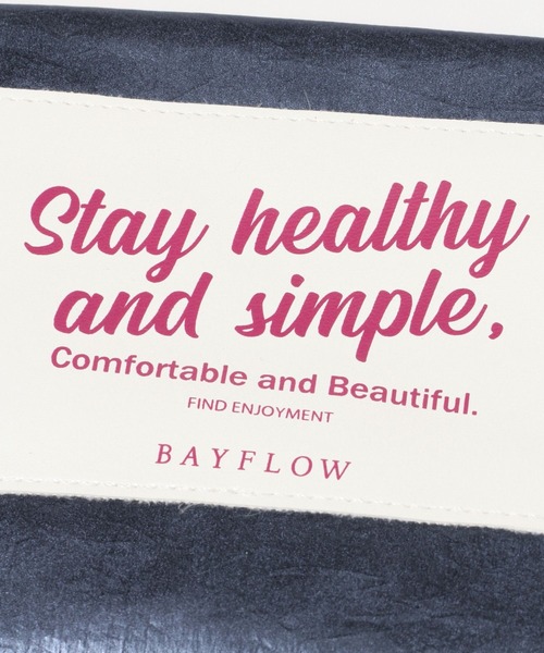BAYFLOW（ベイフロー）の「[隠しマチ付きで収納力◎]BFメタリックポーチＭ（ポーチ・レディース・シルバー/ネイビー/ゴールド・0）」の5枚目の写真