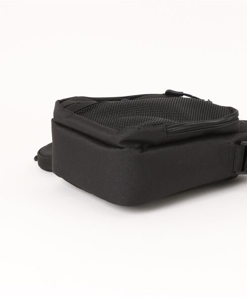 UP START(アップスタート)の「【CONART/コナート】ミニケース付きショルダーバッグ ウエストポーチ ボディーバッグ 大人カジュアル(ショルダーバッグ・メンズ・ブラック系その他/ブラック系その他3/ブラック系その他2・FREE)」の4枚目の写真