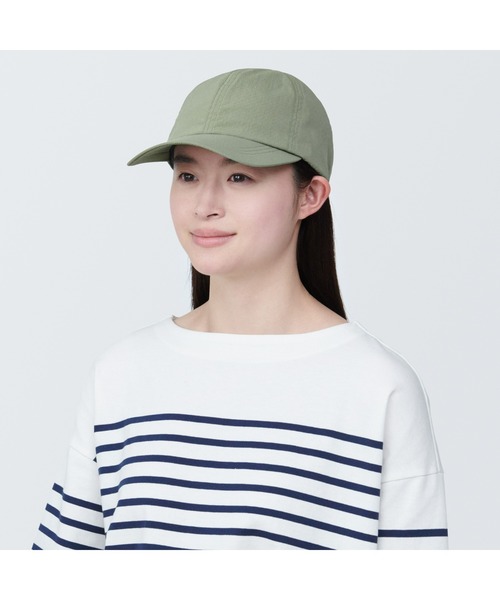 無印良品（ムジルシリョウヒン）の「風を通す　ちいさくまとまる　キャップ（キャップ・レディース・アイボリー/ブルー/ブラック・55-59cm）」の22枚目の写真