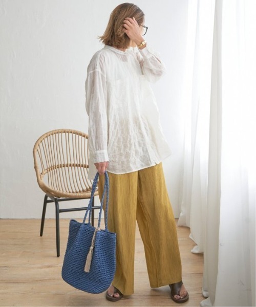 LBC(エルビーシー)の「バックシャーリングロングシャツ(シャツ/ブラウス・レディース・ホワイト/ブルー/その他35/イエロー・M)」の5枚目の写真