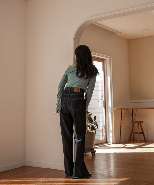 mideal スリットストレートデニム ライトブルー mideal（マイディール）の「slit straight denim / スリット