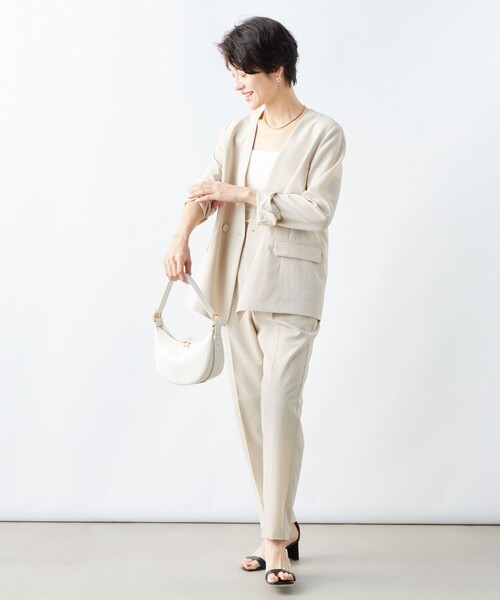 NOLLEY’S（ノーリーズ）の「《セットアップ対応》ウォッシャブルドライトロピカルVネックダブルジャケット（ノーカラージャケット・レディース・ベージュ/ネイビー・38/36）」の7枚目の写真