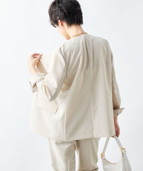 NOLLEY’S（ノーリーズ）の「《セットアップ対応》ウォッシャブルドライトロピカルVネックダブルジャケット（ノーカラージャケット・レディース・ベージュ/ネイビー・38/36）」の16枚目の写真