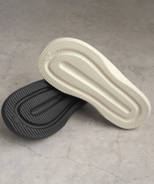 minia（ミニア）の「EVAトングサンダル（サンダル・レディース・アイボリー/ブラック・23.0cm/23.5cm/24.5cm/25.0cm）」の6枚目の写真