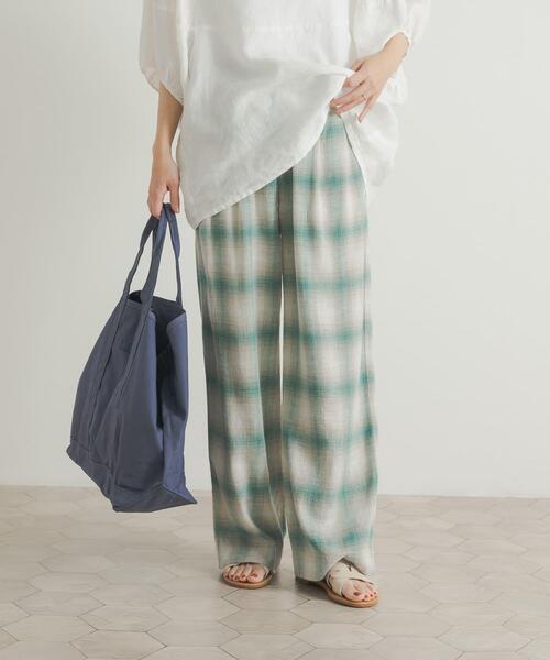 URBAN RESEARCH DOORS（アーバンリサーチドアーズ）の「『一部WEB限定カラー』オンブレーチェックパンツ（その他パンツ・レディース・グリーン系その他/ベージュ系その他/ブラック系その他・SMALL/MEDIUM）」の4枚目の写真