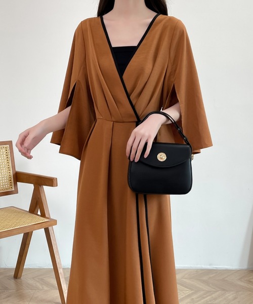 ABITOKYO(アビトーキョー)の「スリットスリーブ配色パイピングカシュクールワンピース(ワンピース・レディース・ブラウン/ブラック/グリーン・M/L)」の7枚目の写真