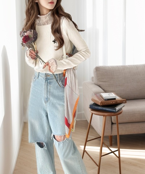 classicalelf(クラシカルエルフ)の「大人のベーシックニット。ワンポイント胸刺繍ボートネック長袖リブニット(ニット/セーター・レディース・アイボリー/グレイッシュベージュ/レッド/ブラック/ブルー・X-LARGE/SMALL/MEDIUM/LARGE)」の6枚目の写真