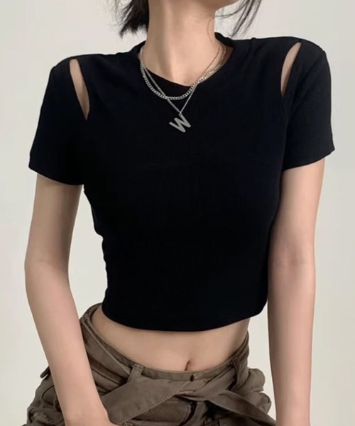 GLAMOROUS JANE（グラマラスジェーン）の「ショルダーカットアウトショート丈Tシャツ（Tシャツ/カットソー・レディース・ホワイト/ブラック・FREE）」の5枚目の写真