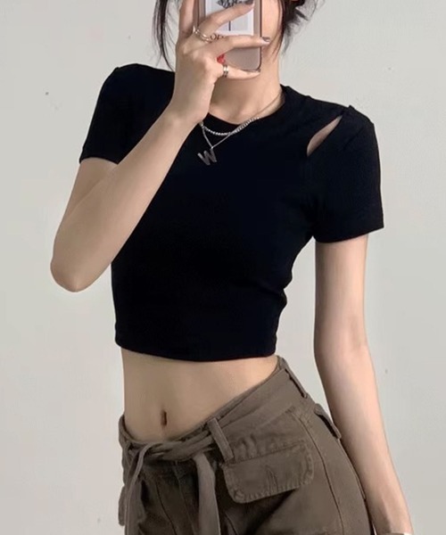 GLAMOROUS JANE（グラマラスジェーン）の「ショルダーカットアウトショート丈Tシャツ（Tシャツ/カットソー・レディース・ホワイト/ブラック・FREE）」の8枚目の写真