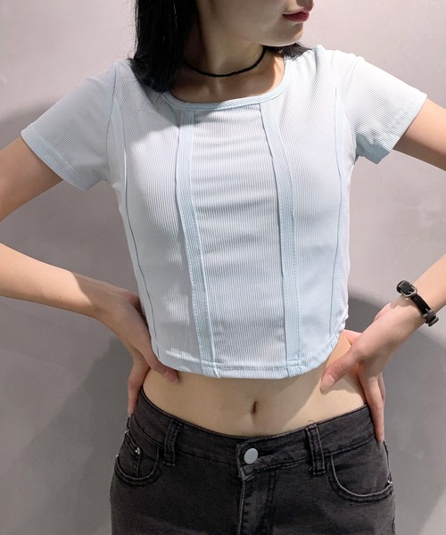 lilful(リルフル)の「スタイル盛れ スクエアネック シンプルカラーピチT(Tシャツ/カットソー・レディース・ホワイト/ライトブルー/ホワイト系その他/グリーン/アイボリー/ブラック/グレー/サックスブルー/ブルー・S/M/L)」の8枚目の写真