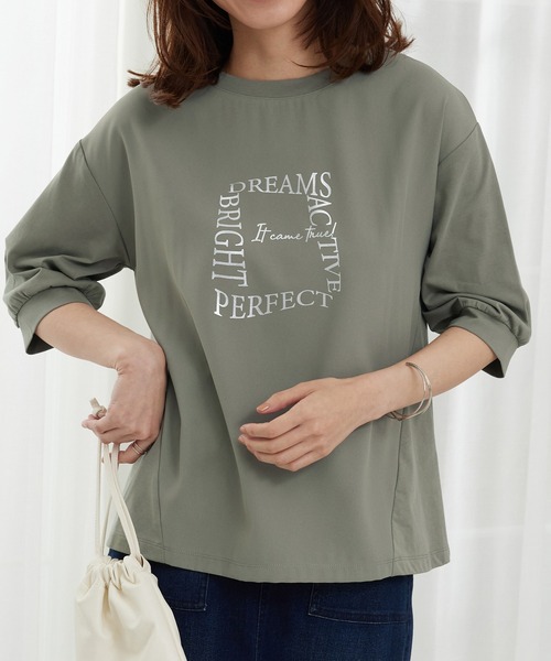 BELLUNA PLUS(ベルーナ)の「異素材使いロゴデザインプルオーバー(Tシャツ/カットソー・レディース・ブルーグレー/カーキ/オフホワイト/チャコール・MEDIUM/LARGE/X-LARGE)」の4枚目の写真