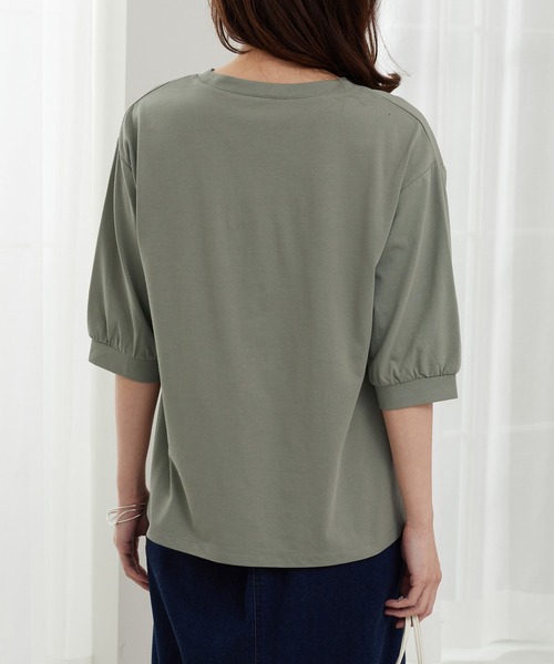 BELLUNA PLUS(ベルーナ)の「異素材使いロゴデザインプルオーバー(Tシャツ/カットソー・レディース・ブルーグレー/カーキ/オフホワイト/チャコール・MEDIUM/LARGE/X-LARGE)」の22枚目の写真