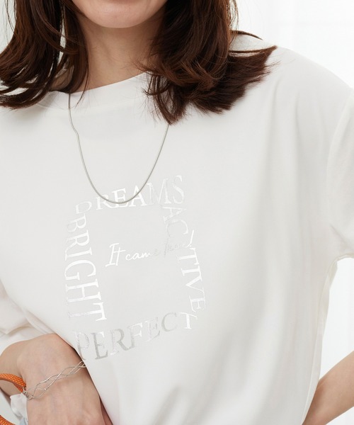 BELLUNA PLUS(ベルーナ)の「異素材使いロゴデザインプルオーバー(Tシャツ/カットソー・レディース・ブルーグレー/カーキ/オフホワイト/チャコール・MEDIUM/LARGE/X-LARGE)」の6枚目の写真
