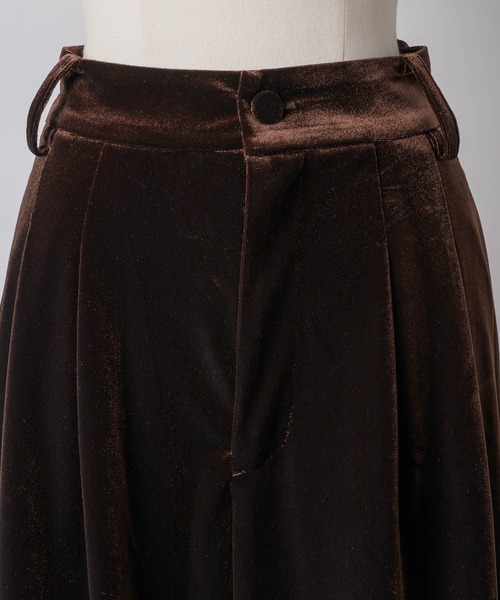 クラシカルベロアツータックGパンツ（その他パンツ）｜J1U by LA BELLE