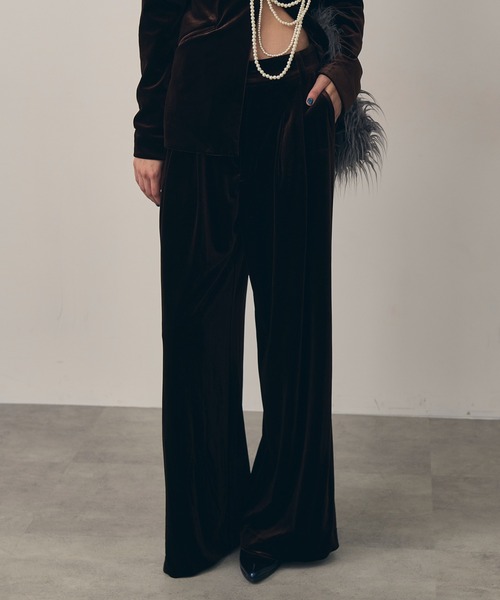 クラシカルベロアツータックGパンツ（その他パンツ）｜J1U by LA BELLE