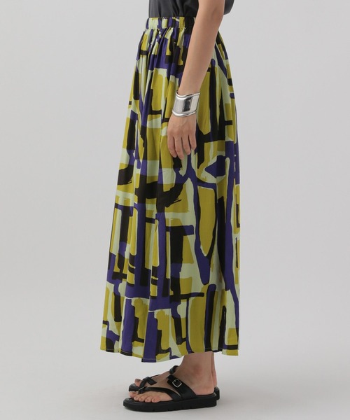 Elura（エルーラ）の「幾何プリントフレアスカート/140469（スカート・レディース・イエロー/オレンジ・FREE）」の8枚目の写真
