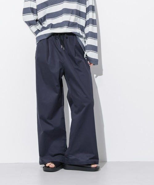 Apo(s)ture(アポスチャー)の「ARIA-004/サテンストレッチドロストワイドパンツ(その他パンツ・レディース・ベージュ/モカ/ネイビー/ブラック・XS/S/M/L/XL)」の10枚目の写真