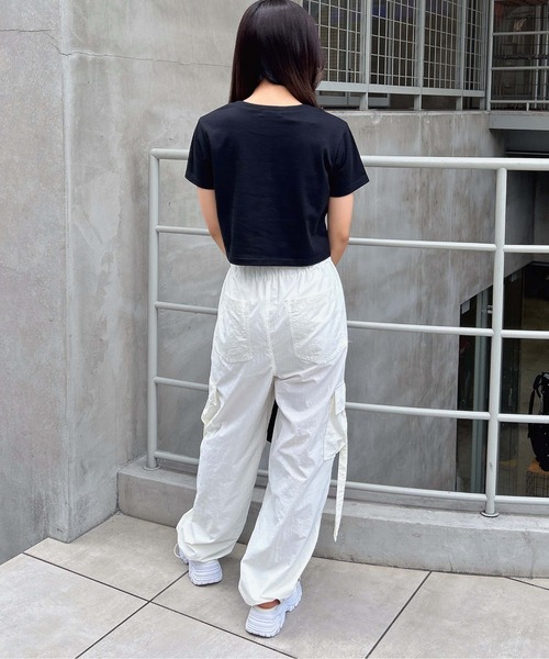 INGNI(イング)の「パッチデニムコンパクトTシャツ(Tシャツ/カットソー・レディース・オフホワイト/チャコールグレー/ブラック・M)」の18枚目の写真