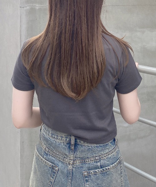 超美品です(^.^)今年48400円で買いましたTシャツデニムに羽織ってお洒落！ セール】パッチデニムコンパクトTシャツ（Tシャツ/カットソー
