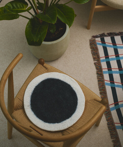 BIRTHDAY BAR(バースデイバー)の「【SAHIR サヒール】Wool Chair Mat チェアマット(ラグ/マット・レディース・ネイビー/グレー・0)」の10枚目の写真