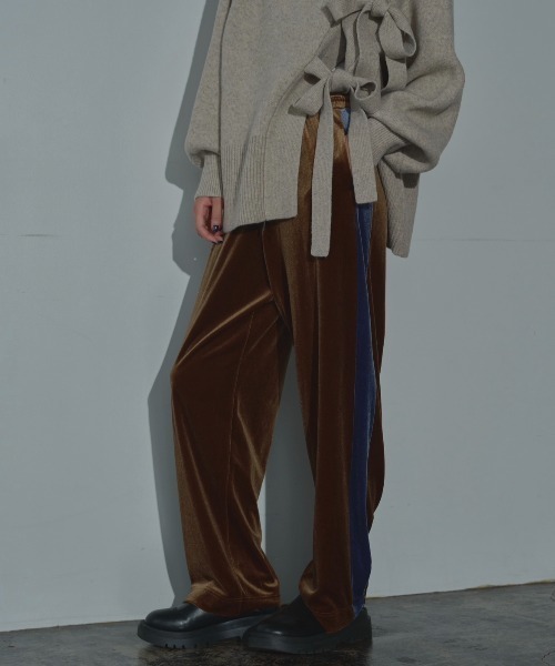 AIC.（エーアイシー）の「サイドラインベロアパンツ（その他パンツ