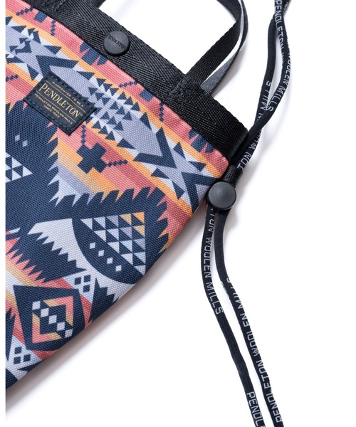 PENDLETON（ペンドルトン）の「ショルダーポウチ（ボディバッグ/ウエストポーチ・メンズ・ネイビー/ブラック系その他/オフホワイト・FREE）」の21枚目の写真