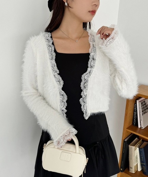 one after another NICE CLAUP（ワンアフターアナザーナイスクラップ）の「レースフェザーカーディガン（カーディガン/ボレロ・レディース・モカ/ベージュ/オフホワイト/チャコールグレー・FREE）」の2枚目の写真