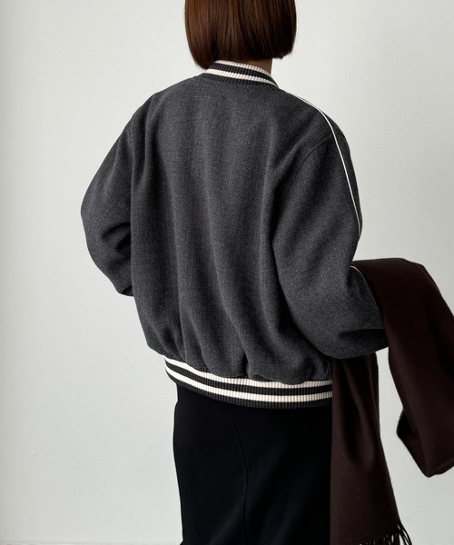 CANAL JEAN（キャナルジーン）の「CALL MY NAME　ウール混スタジャン（スタジャン・レディース・チャコールグレー/キャメル・ONE SIZE）」の4枚目の写真