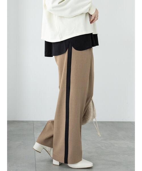 Te chichi TERRASSE（テチチテラス）の「サイドラインスラックス（その他パンツ・レディース・ブラック/ベージュ/グレー・F）」の3枚目の写真