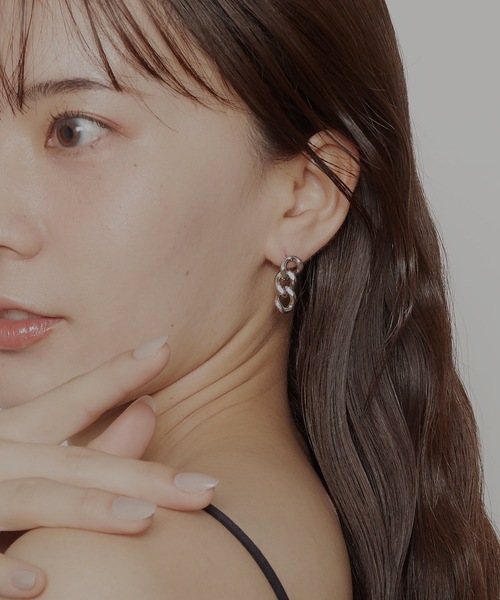 AKEL(アケル)の「【AKEL】アケル/ チェーンピアス(両耳セット)/金属アレルギー対応ピアス(サージカルステンレス)(ピアス(両耳用)・レディース・ゴールド/シルバー・FREE)」の1枚目の写真