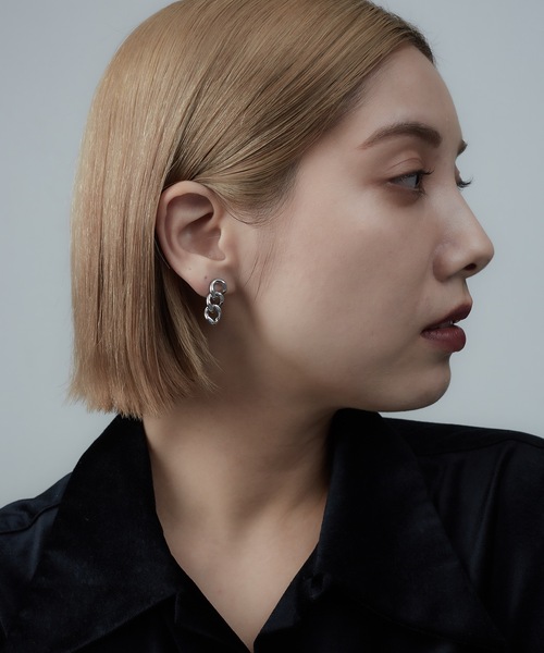 AKEL(アケル)の「【AKEL】アケル/ チェーンピアス(両耳セット)/金属アレルギー対応ピアス(サージカルステンレス)(ピアス(両耳用)・レディース・ゴールド/シルバー・FREE)」の3枚目の写真