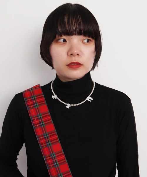 I am I in fact...（アイアムアイインファクト）の「RIBBON DINO パールネックレス（ネックレス・レディース・ホワイト・FREE）」の6枚目の写真