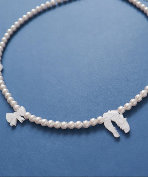 I am I in fact...（アイアムアイインファクト）の「RIBBON DINO パールネックレス（ネックレス・レディース・ホワイト・FREE）」の7枚目の写真