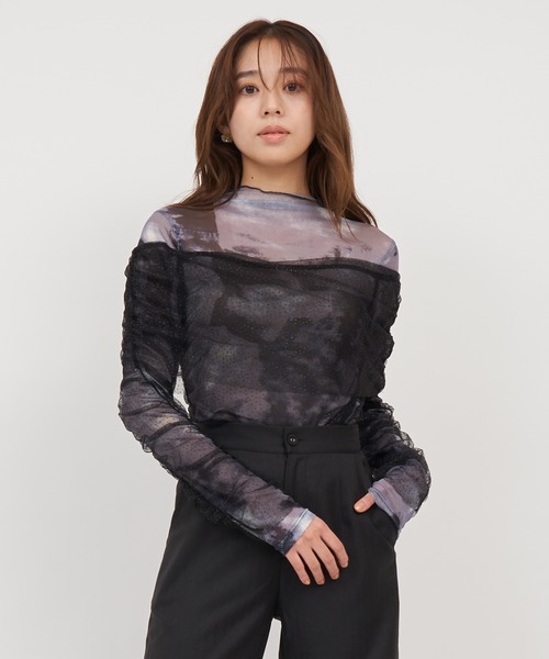 ROYAL PARTY（ロイヤルパーティー）の「ラメチュールレイヤードシアートップス（Tシャツ/カットソー・レディース・オフホワイト/ブラック/ベージュ・FREE）」の13枚目の写真