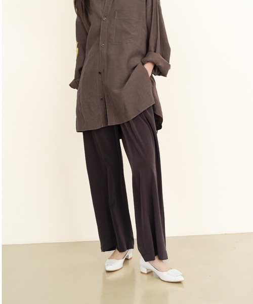 Launa lea(ラウナレア)の「3cmクリアバックルポインテッドトゥパンプス(0590)(パンプス・レディース・ライトブルー/ホワイト/ブラック/イエロー・22.5cm/24.0cm/23.0cm/23.5cm/24.5cm/22.0cm/25.0cm)」の6枚目の写真