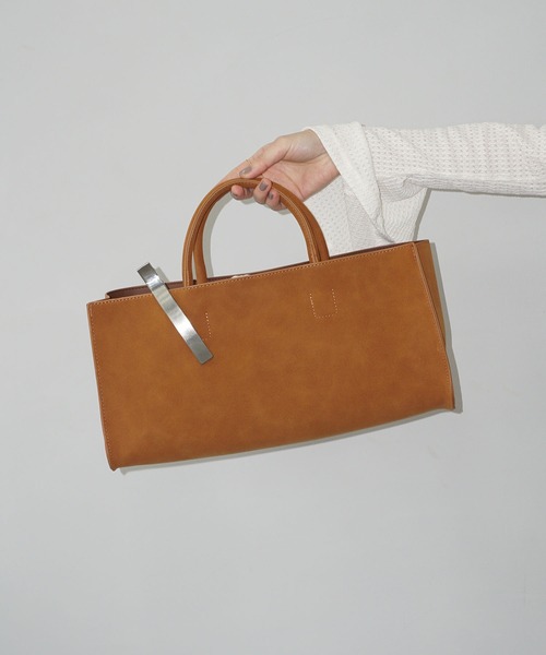 chuclla(チュクラ)の「スエードライク スクエアトート cha25s003(ハンドバッグ・レディース・ブラック/ブラウン/キャメル・FREE)」の3枚目の写真