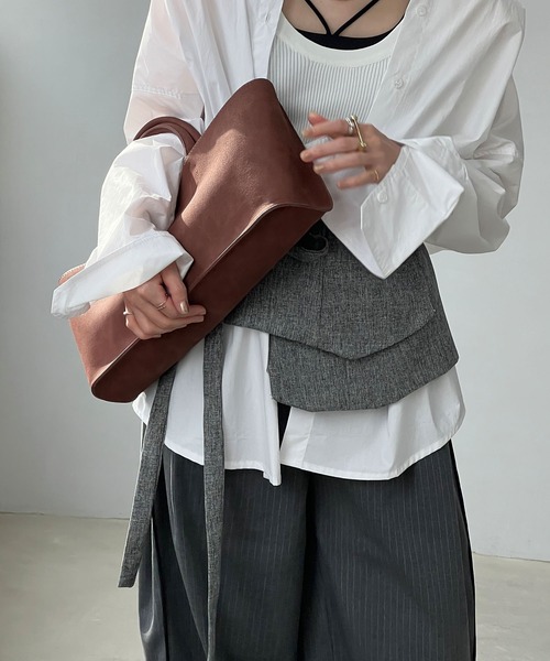 chuclla(チュクラ)の「スエードライク スクエアトート cha25s003(ハンドバッグ・レディース・ブラック/ブラウン/キャメル・FREE)」の20枚目の写真