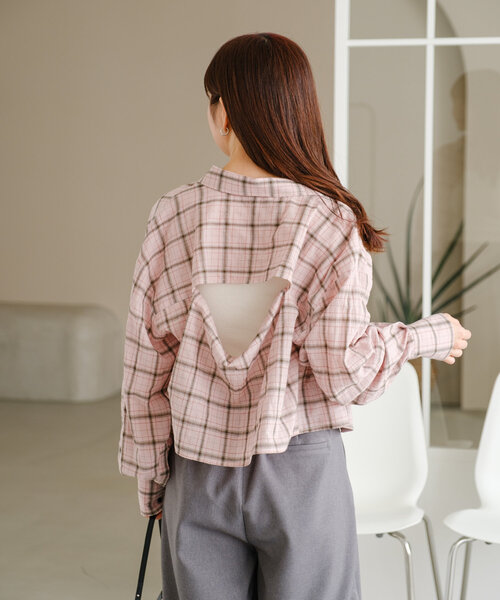 Kastane（カスタネ）の「カットアウトチェッククロップドシャツ（シャツ/ブラウス・レディース・ピンク/ブルー・FREE）」の16枚目の写真