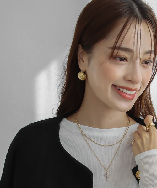abaskdesign(アバスクデザイン)の「金属アレルギー対応 ウェーブラインピアス(ピアス(両耳用)・レディース・シルバー/ゴールド・FREE)」の3枚目の写真