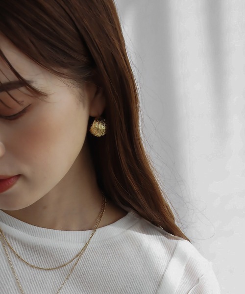 abaskdesign(アバスクデザイン)の「金属アレルギー対応 ウェーブラインピアス(ピアス(両耳用)・レディース・シルバー/ゴールド・FREE)」の5枚目の写真