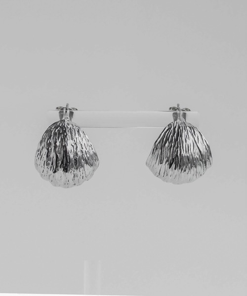 abaskdesign(アバスクデザイン)の「金属アレルギー対応 ウェーブラインピアス(ピアス(両耳用)・レディース・シルバー/ゴールド・FREE)」の8枚目の写真