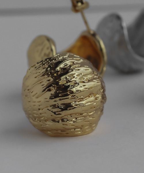 abaskdesign(アバスクデザイン)の「金属アレルギー対応 ウェーブラインピアス(ピアス(両耳用)・レディース・シルバー/ゴールド・FREE)」の13枚目の写真