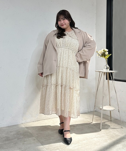 希少 フリルタッセル襟✨カネコイサオ 総柄 ワンピース ブラウン 美品 KANEKO ISAO】カネコイサオ ロングワンピース ティアード 花柄