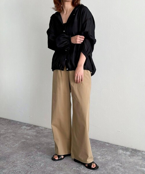 fredy emue（フレディエミュ）の「コットンナイロンストレッチセミワイドパンツ（その他パンツ・レディース・ブラック/カーキ/ベージュ/ピンク・36/38）」の16枚目の写真