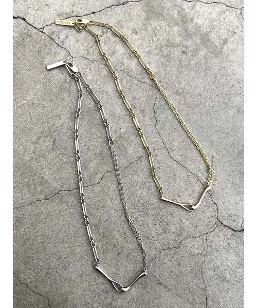 EMODA（エモダ）の「フックモチーフネックレス（ネックレス・レディース・シルバー/ゴールド・FREE）」の2枚目の写真